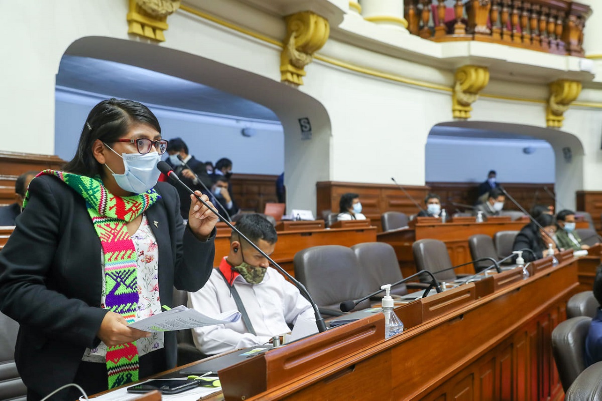 Legisladora Margot Palacios, anunció que su grupo de trabajo ha solicitado un informe del contrato de Repsol con el Estado peruano.