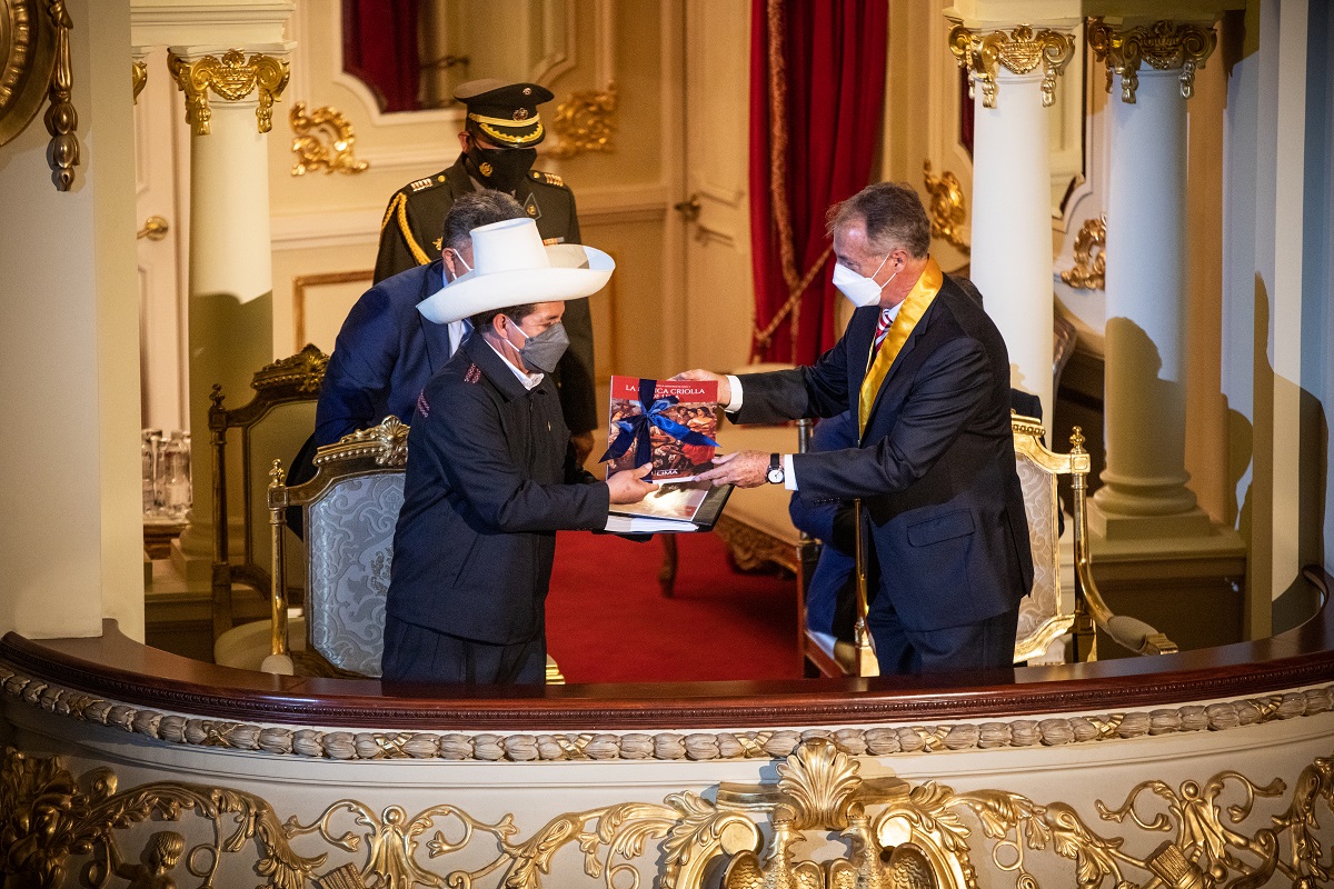 Presidente Castillo y alcalde Muñoz, como regalo para Lima en sus 487° aniversario, anuncian proyecto de recuperación del río Rímac.