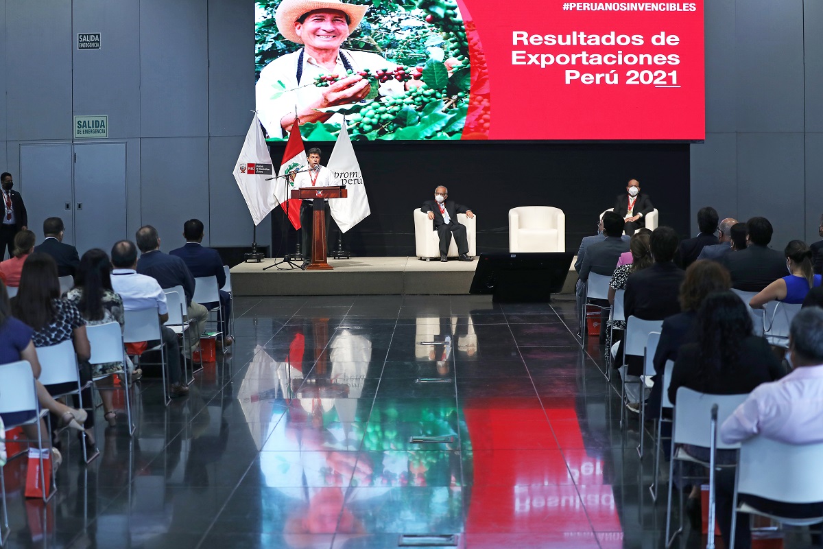 Perú logra récord histórico al exportar más de 56 mil millones de dólares en el año 2021 anunció mandatario Pedro Castillo Terrones.