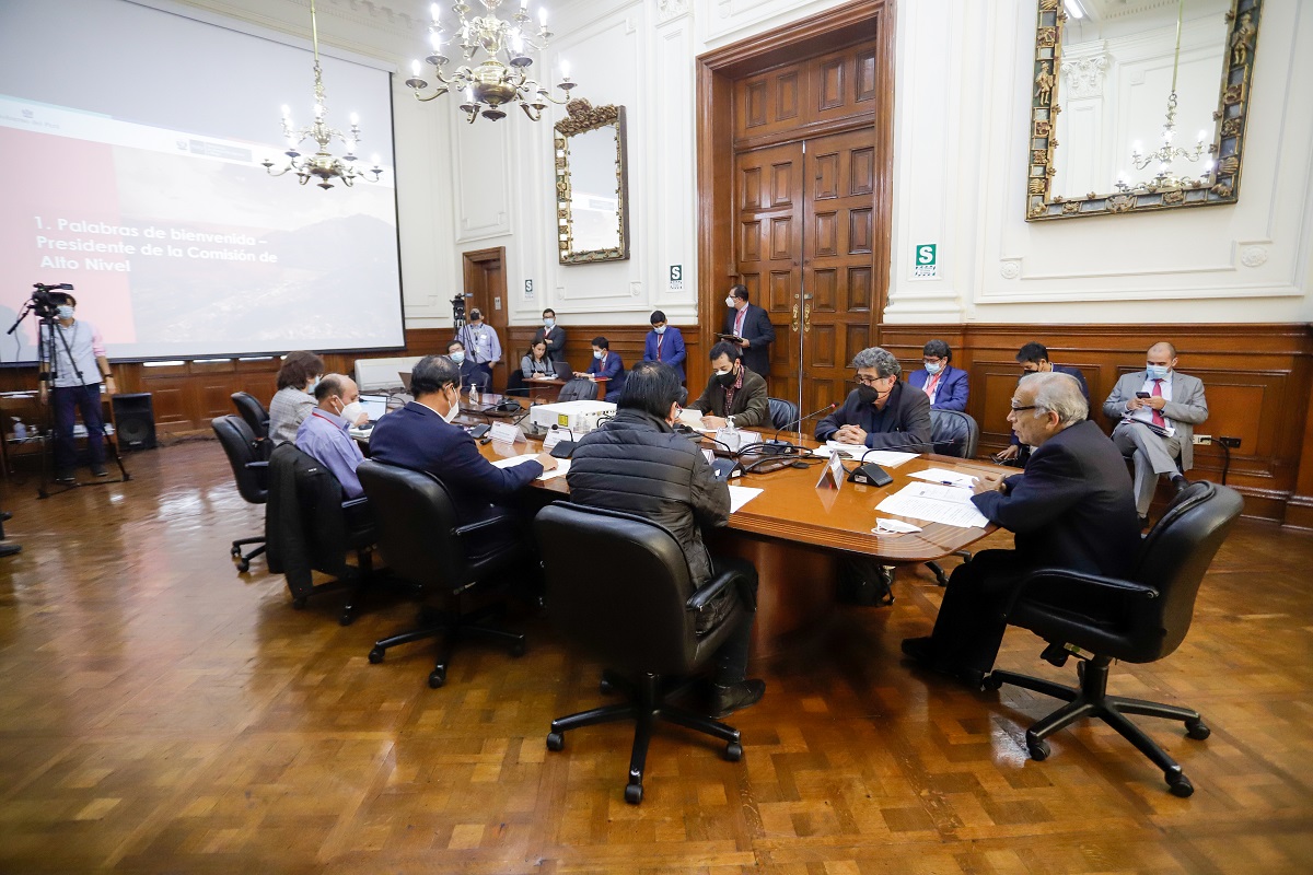 Premier Aníbal Torres lideró instalación de la “Comisión de Alto Nivel para la atención de la crisis de la seguridad alimentaria y la agricultura familiar”.