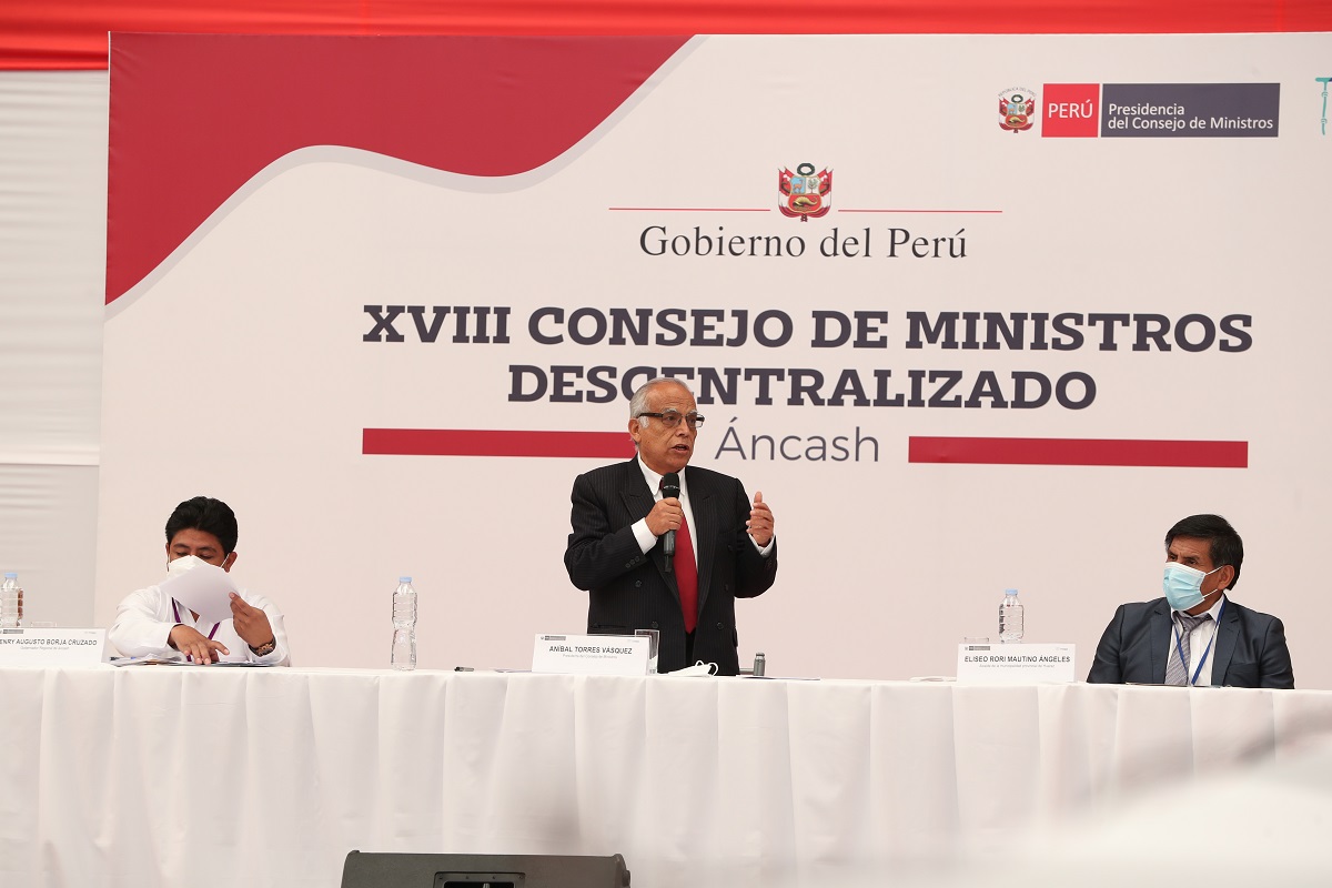 Premier Aníbal Torres: como gobierno asumimos el compromiso de generar mayor inversión pública e infraestructura en la región Áncash.