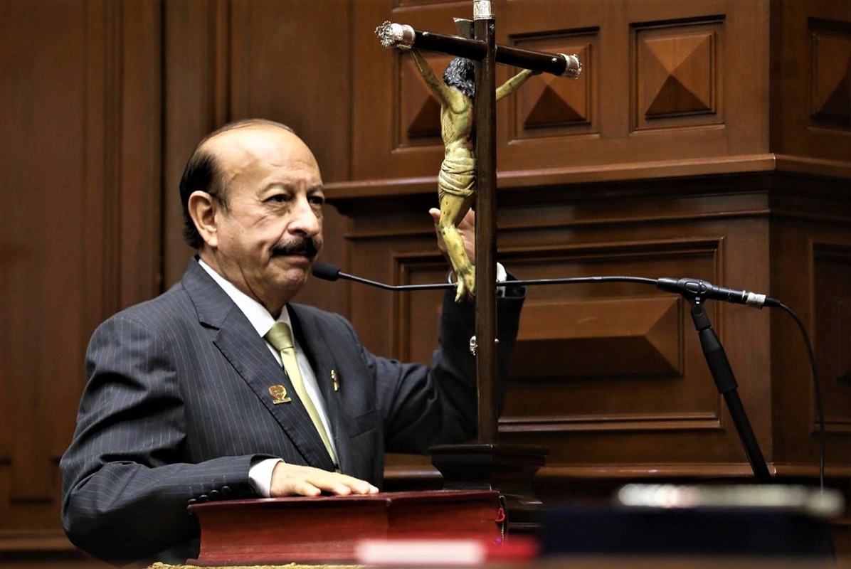 Tercer vicepresidente del Congreso peruano Wilmar Elera García, es sentenciado a 6 años de prisión por corrupción.
