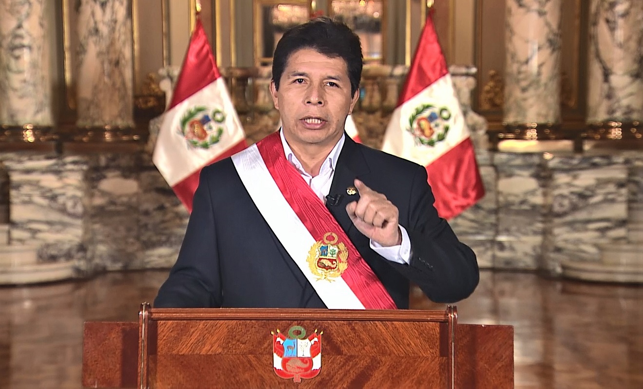 Hago un llamado a las fuerzas democráticas, a los peruanos (as) a unirse en defensa del estado de derecho, el orden democrático y la voluntad popular.