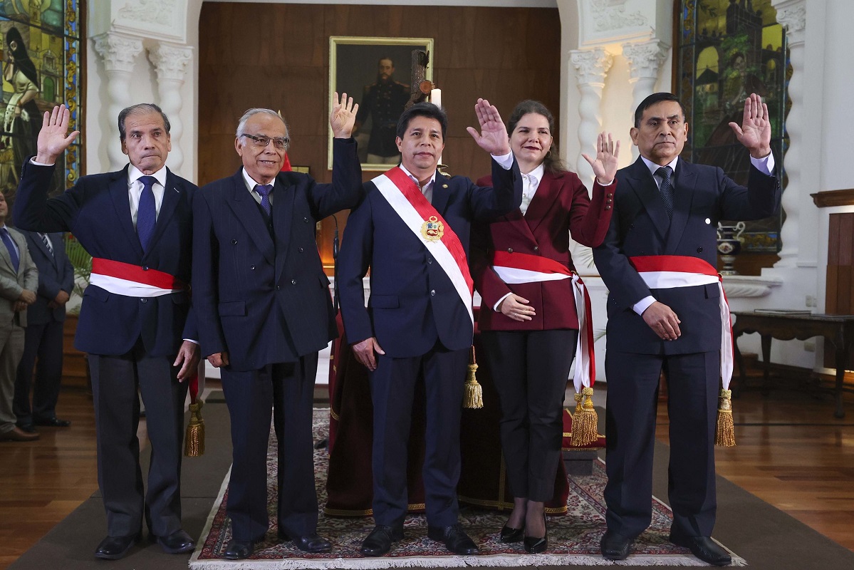 Jefe de Estado Pedro Castillo tomó juramento esta mañana a tres nuevos ministros de Estado en Palacio de Gobierno.