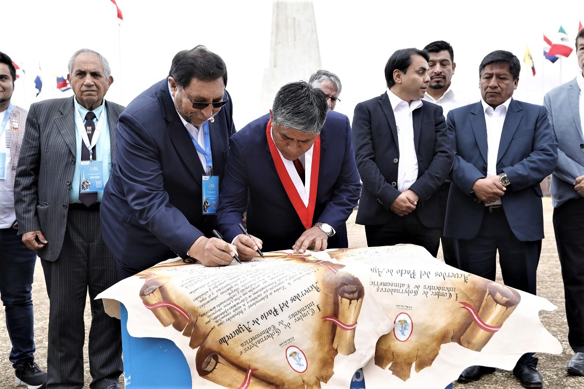Gobernadores e Intendentes de Latinoamérica firman pacto de Ayacucho, preparando los 200 años de la Batalla de Ayacucho para el 2024.