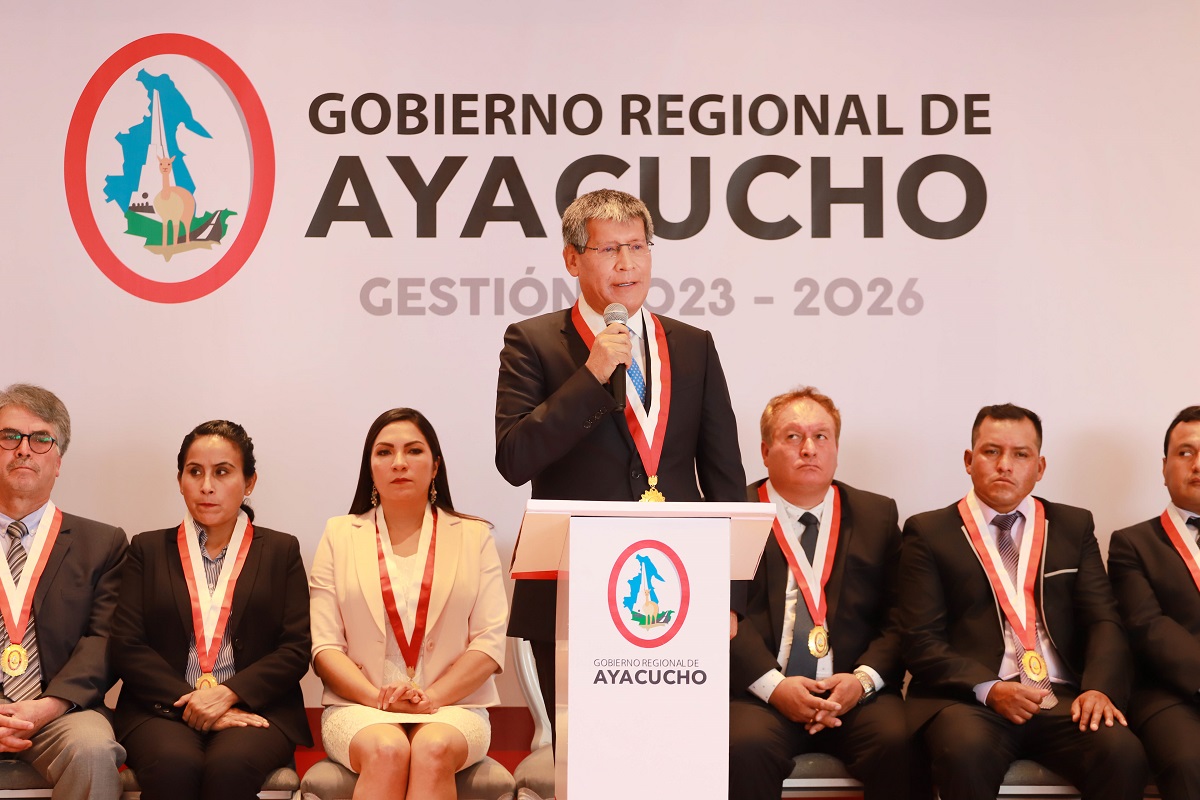 Gobernador regional de Ayacucho, asumió sus funciones, Wilfredo Oscorima, repite por tercera vez mandato regional.