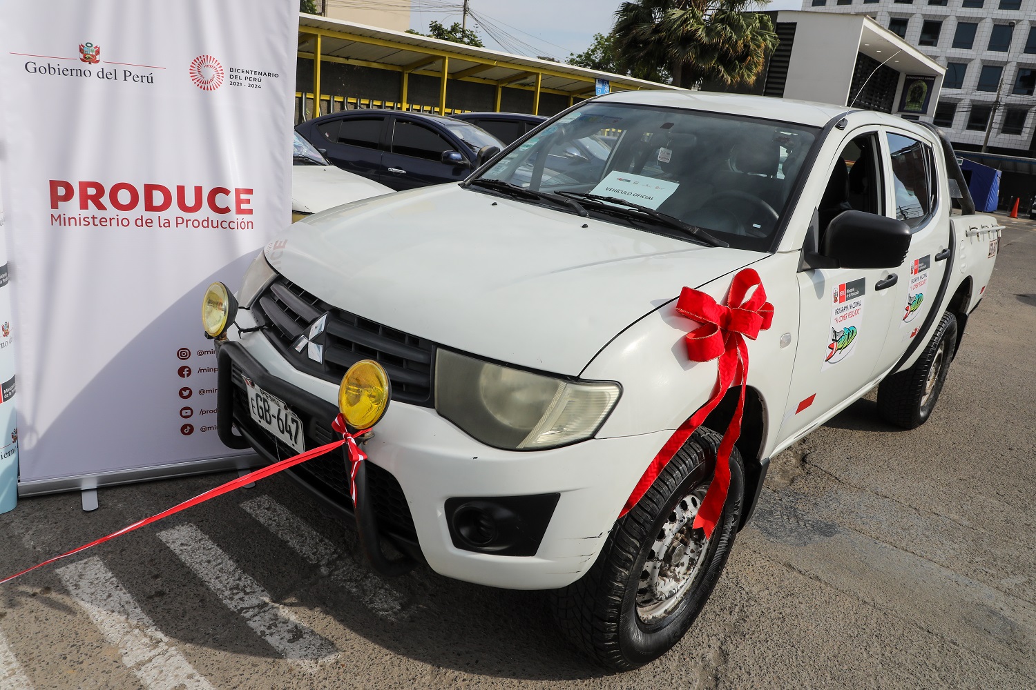 Produce recibe donación de vehículos de la Sunat que contribuirán en la promoción de productos hidrobiológicos a nivel nacional.